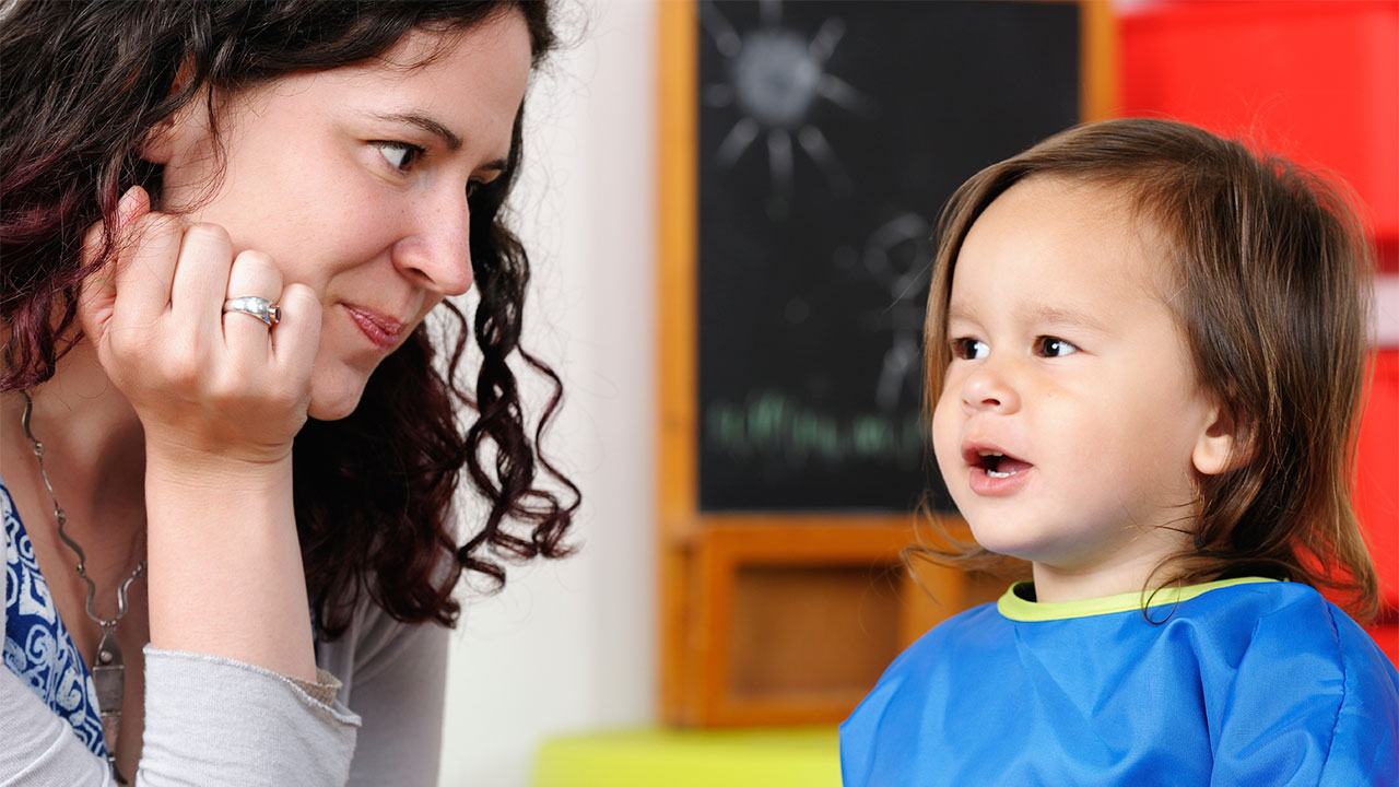 5 Cara Menjaga Komunikasi yang Sehat dengan Anak